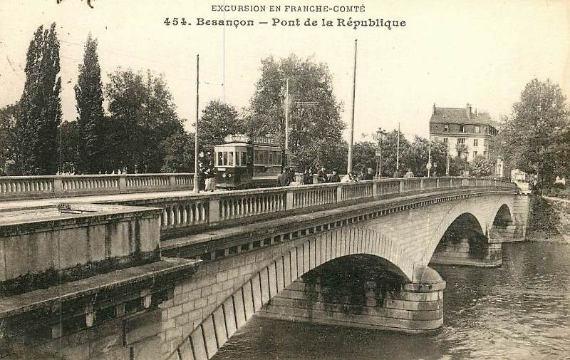 Besançon (Doubs) Le pont de la République CPA