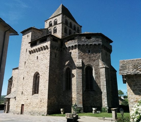 Boussac aveyron eglise