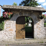 Boussac aveyron entree parc et eglise