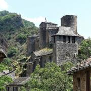 Brousse le chateau aveyron eglise saint jacques le majeur et chateau