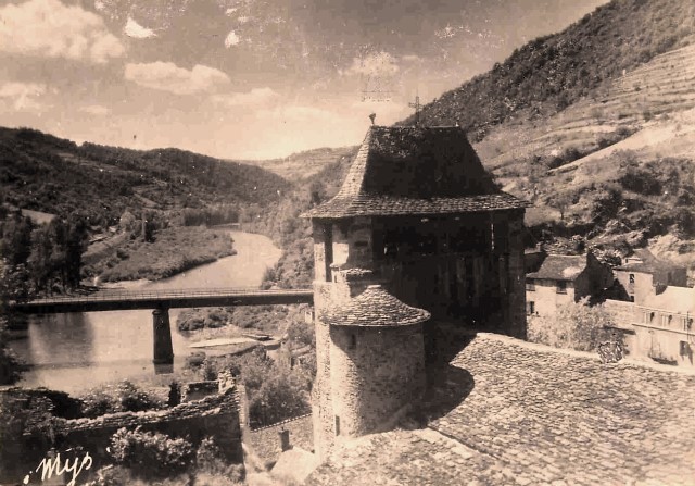 Brousse le chateau aveyron eglise saint jacques le majeur le clocher cpa