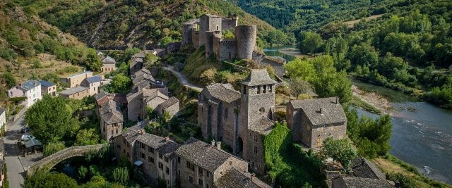 Brousse le chateau aveyron le chateau vue generale