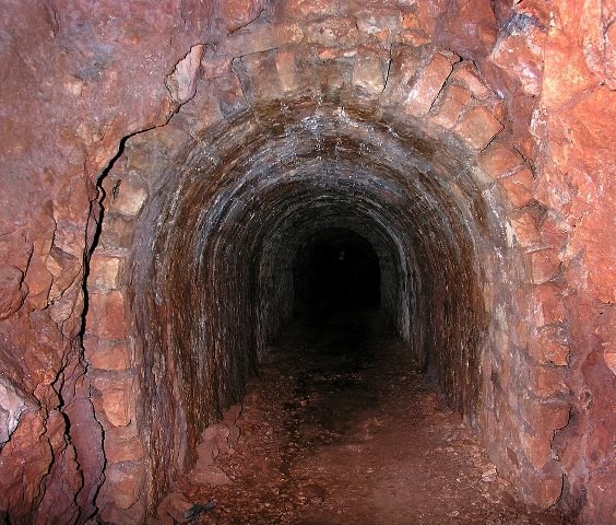 Le tunnel de l' abîme de Saint Férreol