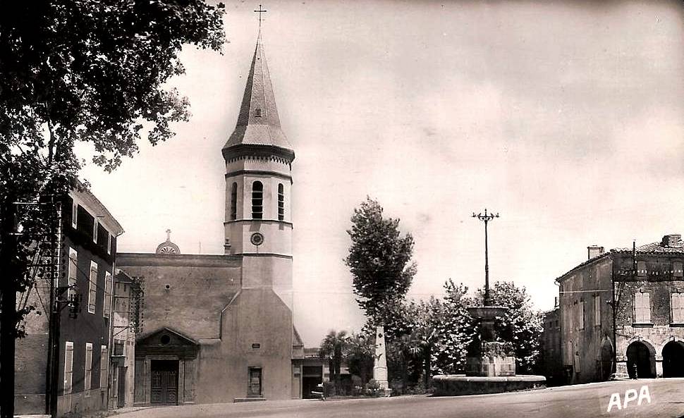 Dourgne (Tarn) CPA église et monument aux morts