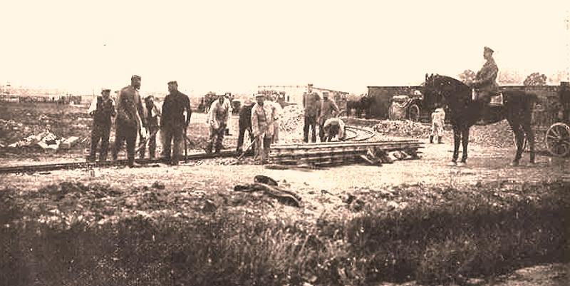 Fontaine-en-Dormois (51) 1914-1918, construction du chemin de fer CPA