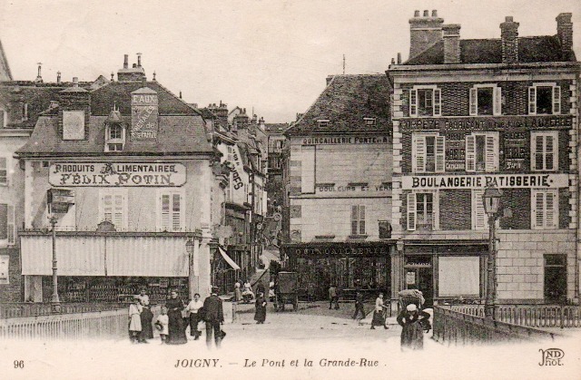 Joigny (89) Le pont et la grande rue CPA