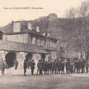 Nant aveyron la halle et la place du claux cpa