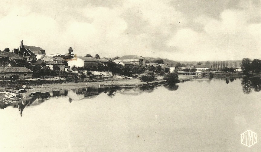 Pouilly-sur-Meuse (Meuse) Vue générale en 1960