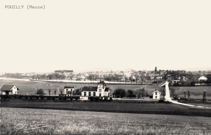 Pouilly-sur-Meuse (Meuse) Vue générale CPA