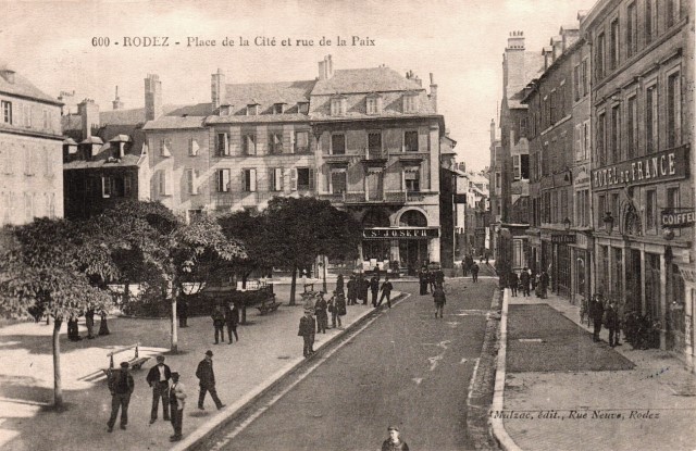 Rodez aveyron la place de la cite cpa