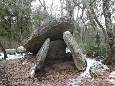 Saint jean du bruel aveyron dolmen