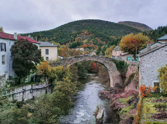 Saint jean du bruel aveyron le pont vieux