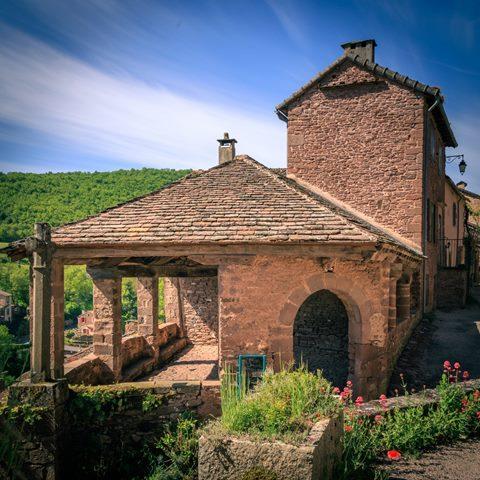 Combret aveyron la halle